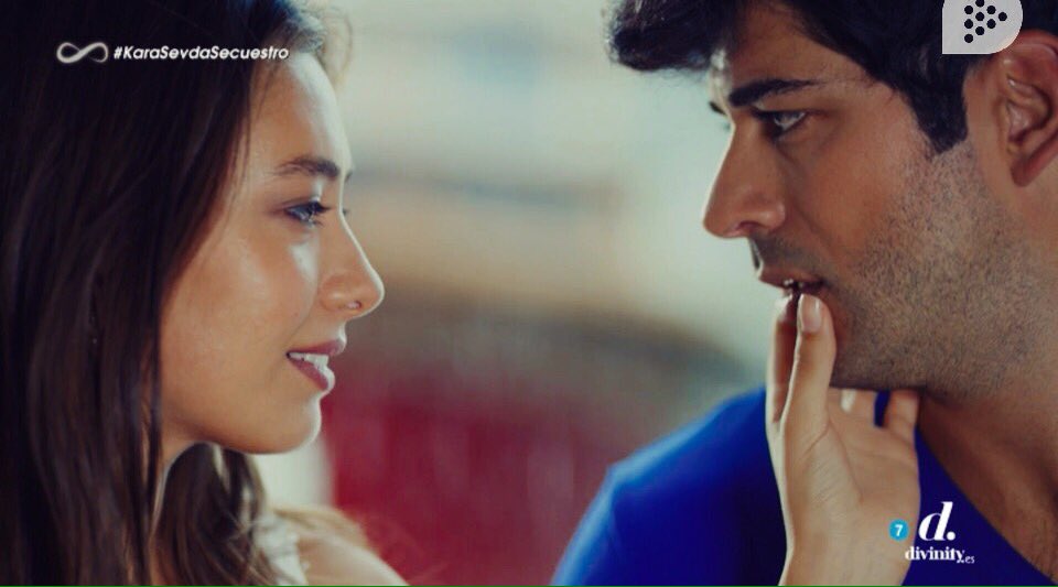 izyscott's tweet photo. ✨ #KaraSevdaSecuestro #KaraSevdaDivinity42 https://t.co/tpeKuMEbpc