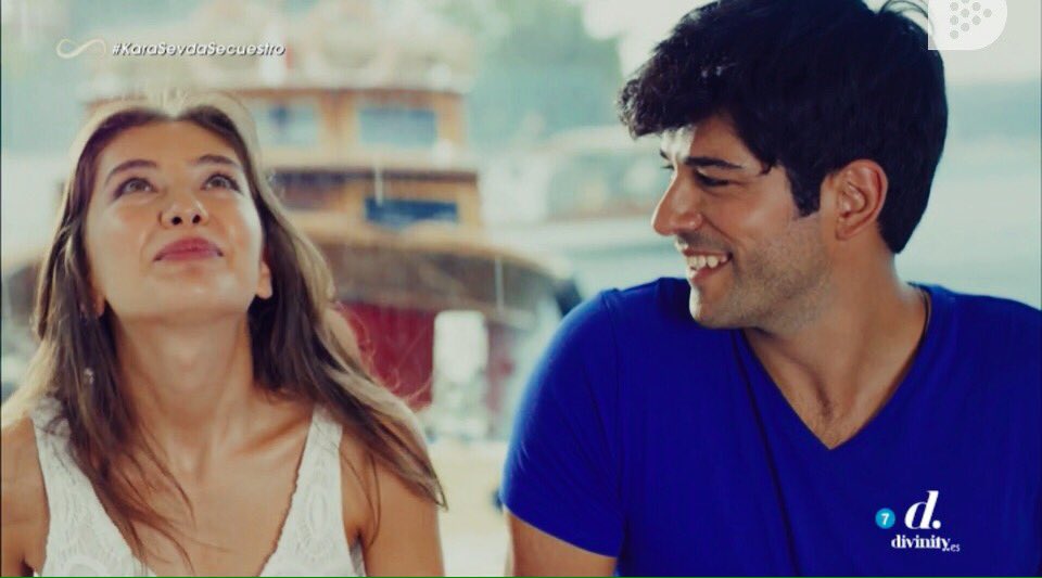 izyscott's tweet photo. ✨ #KaraSevdaSecuestro #KaraSevdaDivinity42 https://t.co/tpeKuMEbpc