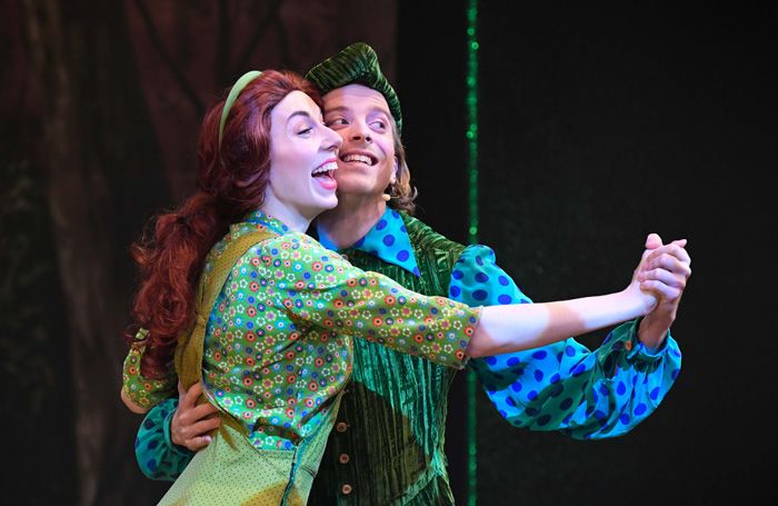 TheStage's tweet photo. ★★★★ Review: Maid Marian and the Merry Men – a panto that hits all the targets @WorcesterRep https://t.co/7ulqoBg2gL https://t.co/wxbIBkRTwR