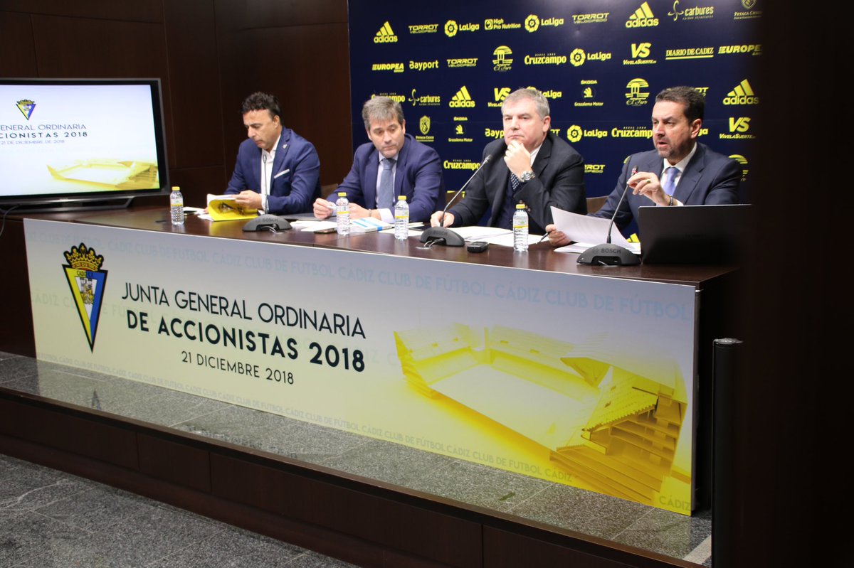 Pina deja de ser consejero del <a href="/Cadiz_CF/">Cádiz Club de Fútbol</a> 

carranza10.es/cadiz-cf/2425-…