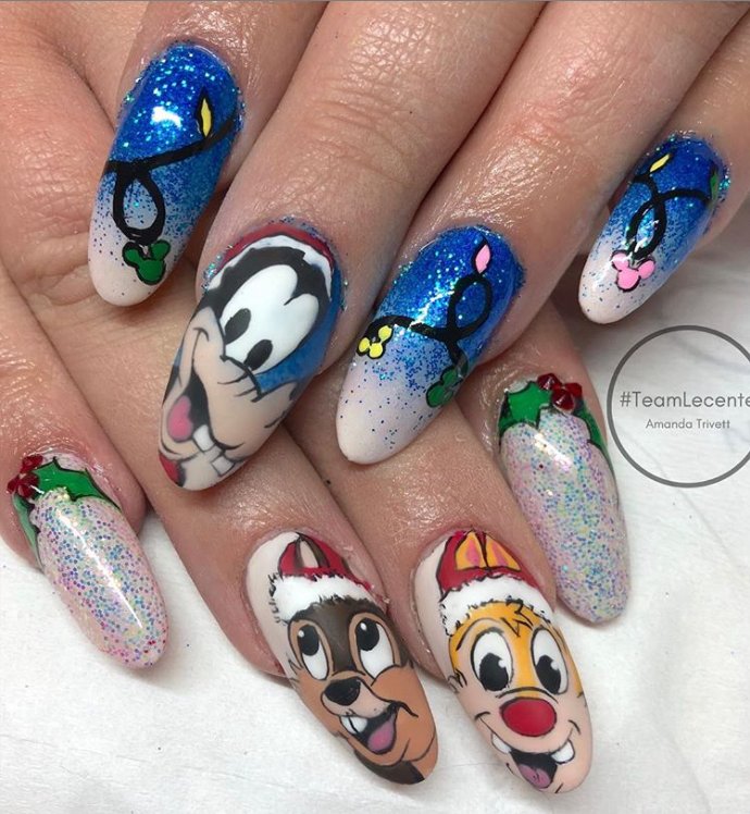 <a href="/nailsashburton/">Amanda Trivett</a> you have outdone yourself with these adorable Disney Christmas Nails 😍 😍 😍