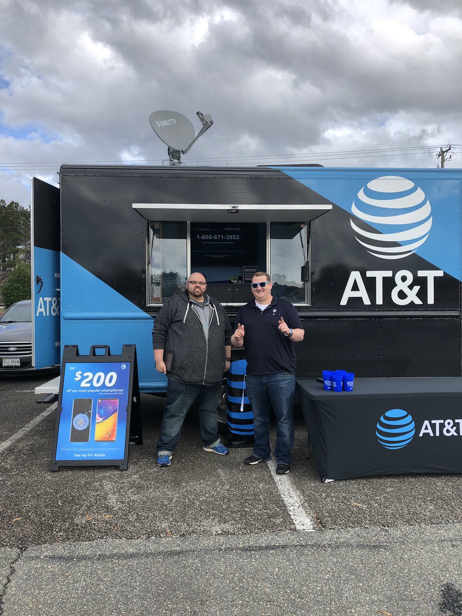 All systems go at the Williamsburg Outlets!  @MillyMil702 @geauxlego <a href="/DaleB1/">Dale S. Brown</a> @TylerJacksonRVA @ihx_britney