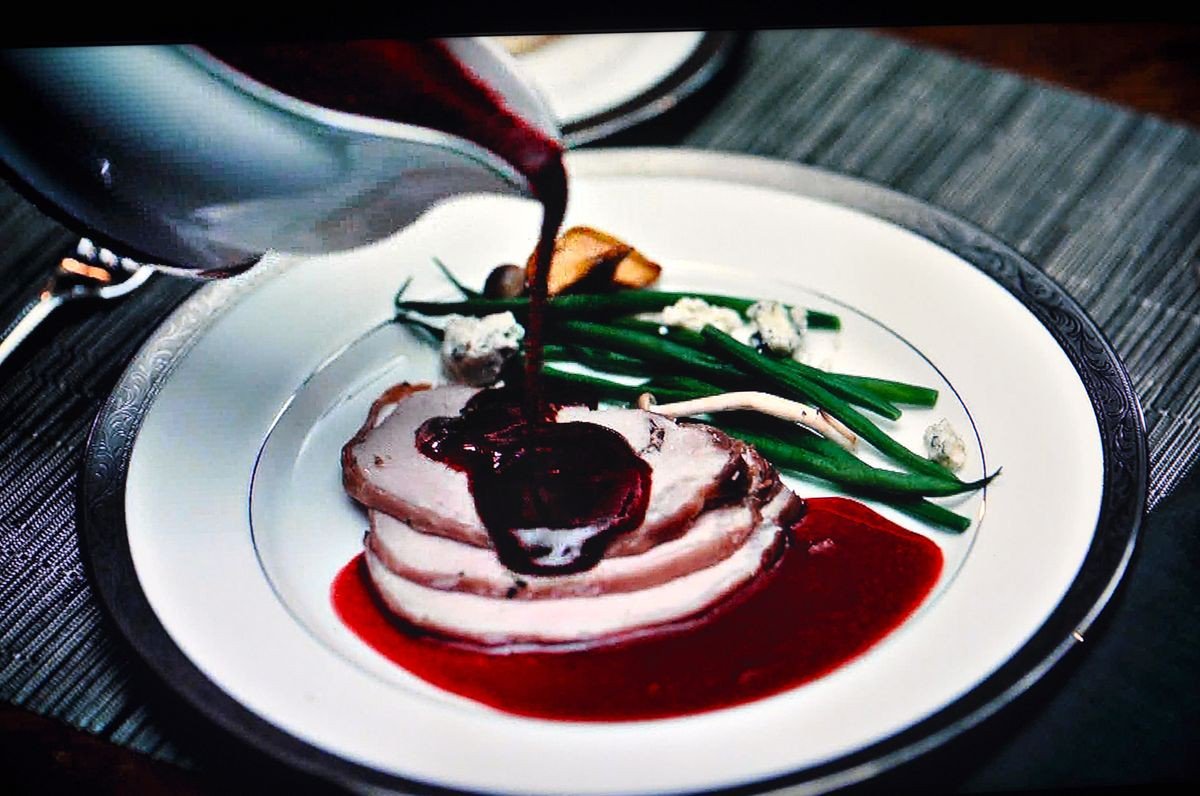 Коллекция рецептов ганнибала лектера. Книжка рецептов ганнибала лектора. Ганнибал лектор карточки рецептов. Ганнибал лектор сериал блюда. Рецепты ганнибала лектора.