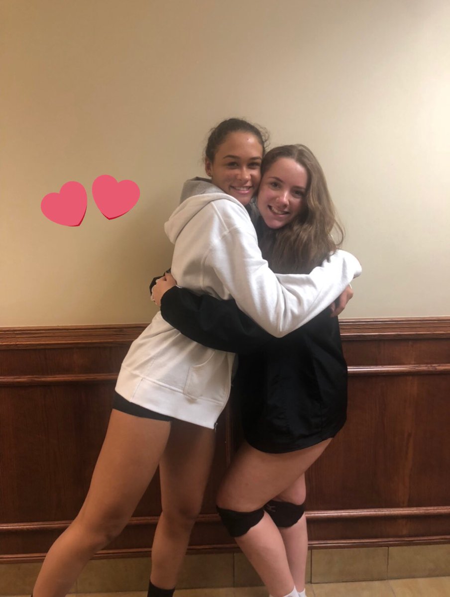 fountain_eve's tweet photo. dancing queen!!🤩 happy birthday to one of my best friends!🎉🎊🥳 I love you so much Kaitlin and all of our memories!! So happy that we get closer every year and I miss you going to Millard north with me and seeing you everyday!!❤️ @kmneely2001 #beachpartner https://t.co/QgO4aBka6y