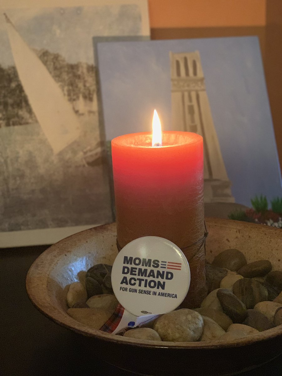 Christy Clark tweet media