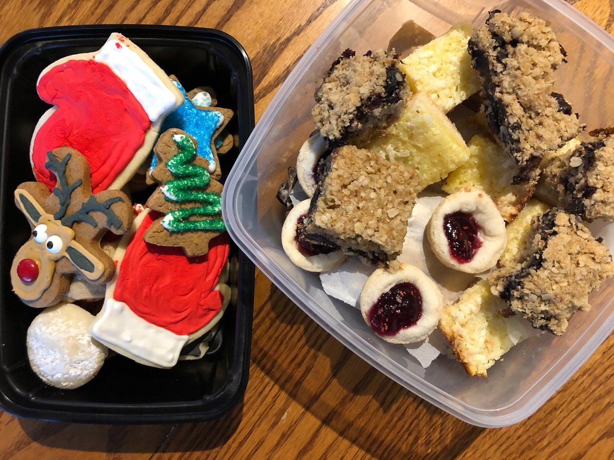 darlinghome4kid's tweet photo. We hope your holiday is filled with delicious treats just like these, which are courtesy of Tessa - one of our incredible volunteers! #thankyou  #yum #cookies #howcutearethese https://t.co/aJbFNXTMAu