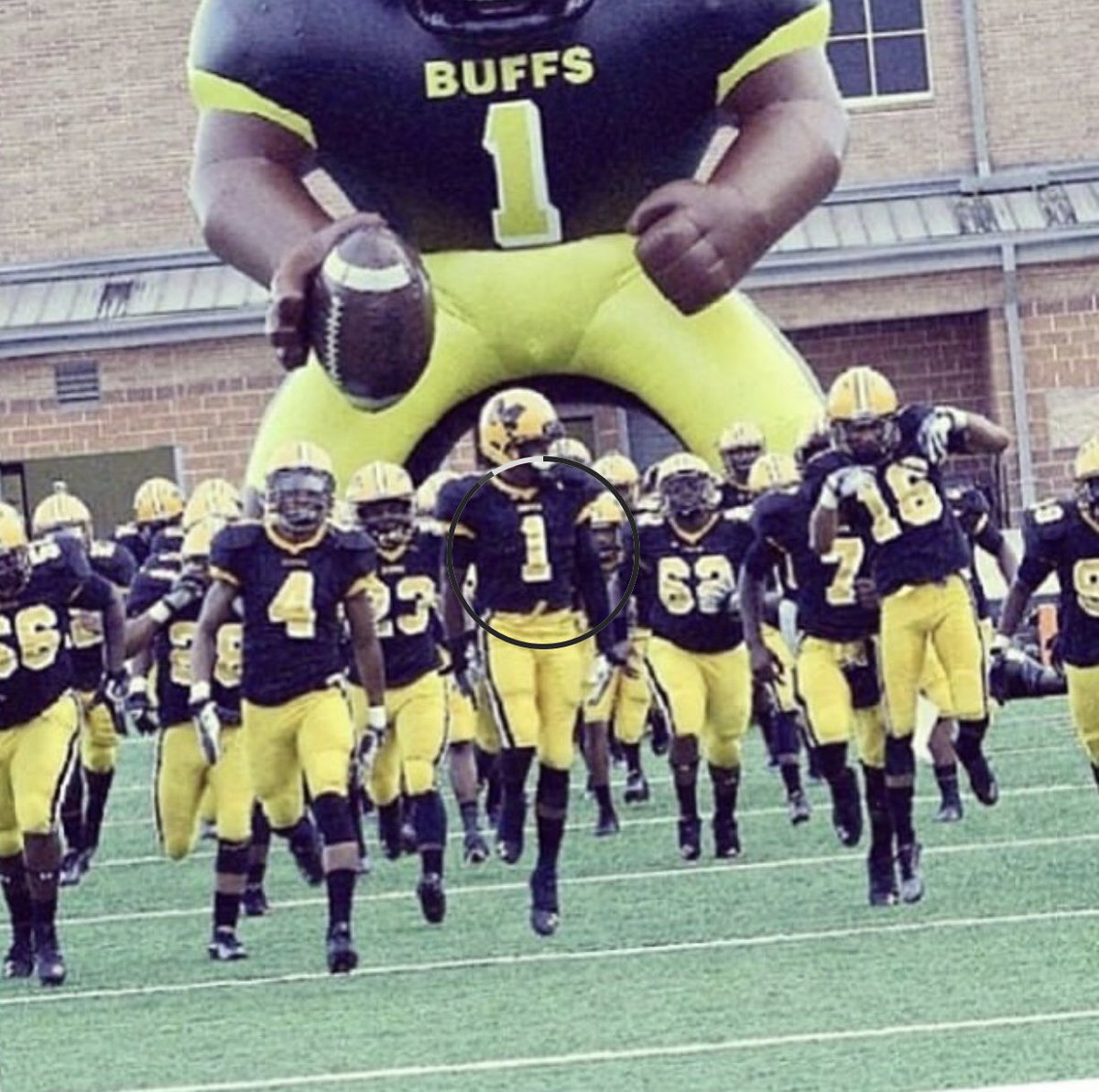 thatboybevel's tweet image. Heading to watch my alma mater win the state championship. This has been a long time coming for this program. The bar was set high by the ‘05 team. In 2012 we reached for it and set the bar even higher. And now this team has set the bar to the highest.@MarshallBuffs #DoItForDR3W