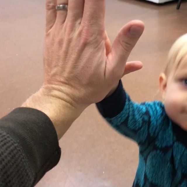 This girl ❤️’s giving #highfives , smiles guaranteed #cutebabygirl Watch on instagram.com/p/BrqOMzulmt7/
