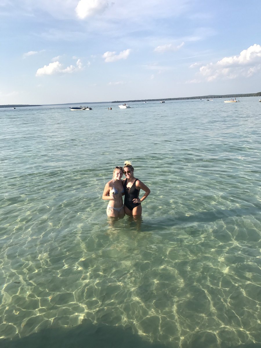 chelspangler's tweet photo. Happy Birthday @carlyarnett1 I don’t think I could have made it through the semester w/o your crazy stories and laughs every Thursday! ❤️ U! https://t.co/psYoGte2Wk