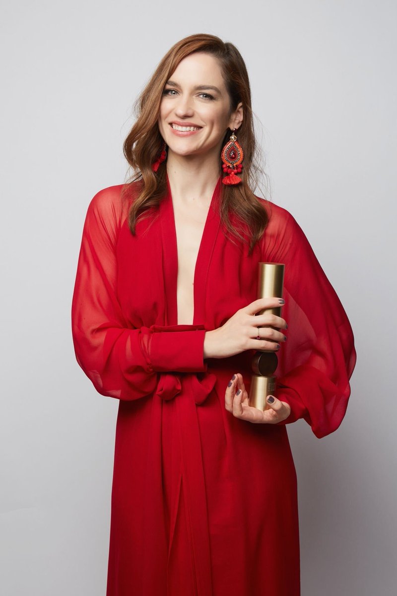 Day 72 without  #WynonnaEarp   Melanie Scrofano owning the colour red  never forget these exist