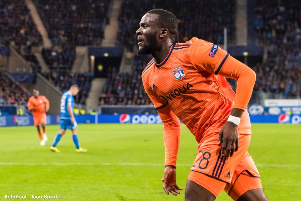 ActuFoot_'s tweet image. Ndombélé : « Signer au PSG ? Quand j’étais petit, je n’ai pas rêvé de jouer pour ce club. Que ce soit le Real, Barcelone, City, le Bayern... Je n’ai jamais rêvé de jouer dans ces clubs. Ce sont des grands clubs, mais je ne ferme la porte à personne. » (@CanalFootClub)