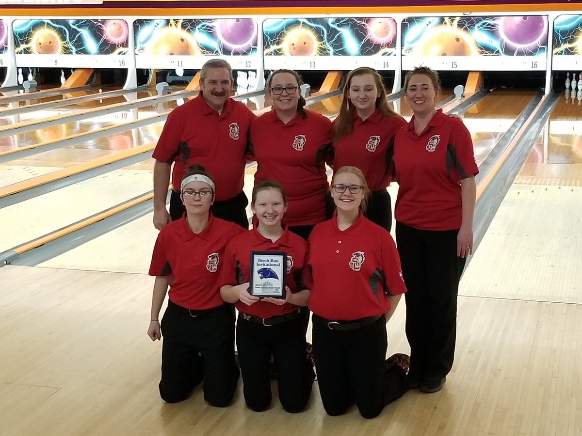 richards_gene's tweet photo. Swartz Creek Varsity bowling got 1st place at the Birch Run Invitational!! @swartzcreekad @swartz_creek https://t.co/2AYVcEwsvR