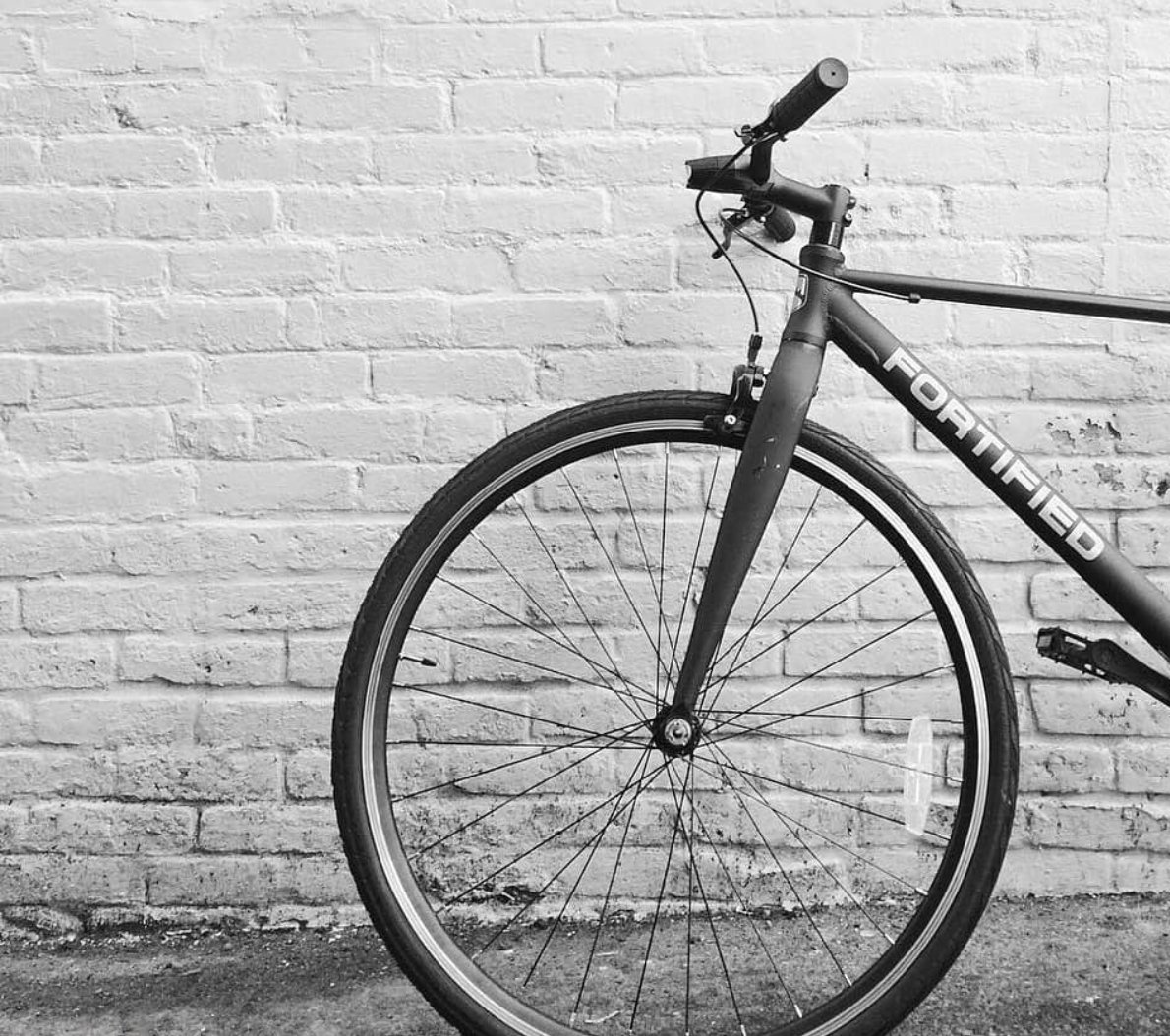 Techstars's tweet photo. For your friends that live in the city - @FORTIFIEDbike (Techstars Class 43) offers theft-resistant bikes for urban commuting. Find them on the Techstars Gift Guide https://t.co/jH0CXRazWD #shopstartup https://t.co/oytyMmPcCh