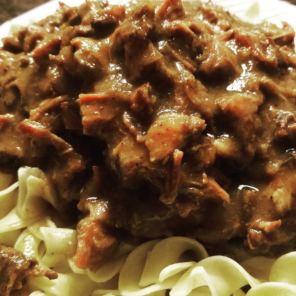 IWriteforFood's tweet image. Braised Beef Shank Ragu over egg noodles. A 6-hr cook resulted in a deep beefy flavor, and incredibly tender beef. #SundayDinner #ragu #beefshanks