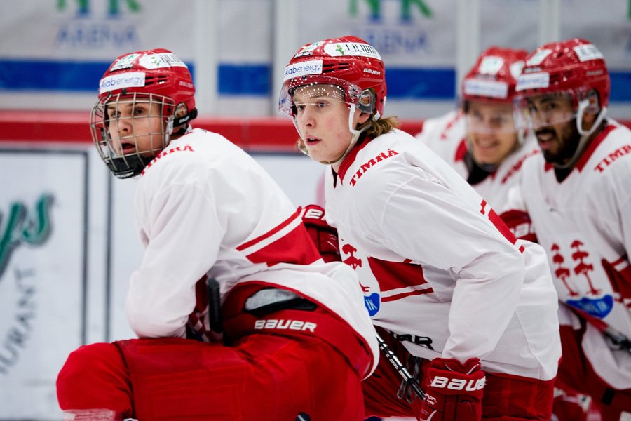 Pontus Englunds succé i sin seniordebut.
hockeymagasinet.com/article/englun… #hockeyettan #timraik #twittpuck #HockeyTwitter