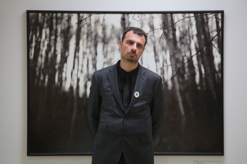 SrebrenicaUK's tweet photo. “23 yrs ago, genocide occurred again on European soil in #Srebrenica. 70 yrs after the #CPPCG let us send a message to world leaders: crimes against humanity will not go unpunished.” Rešad Trbonja https://t.co/csRM2hkvHD #Genocide70 https://t.co/TLF4h8G07t