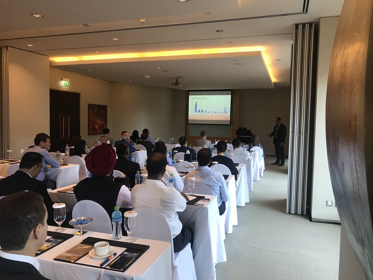 Hassanr1971's tweet photo. Canada’s New Crop Seminar is back to UAE with positive info on a strong 2018 #wheat crop🌾🌾 a well attended event by leading #uae #grain importers and #millers w discussions on #grainfarming #baking #farmingtechnologies & more! https://t.co/ImnL0aympy