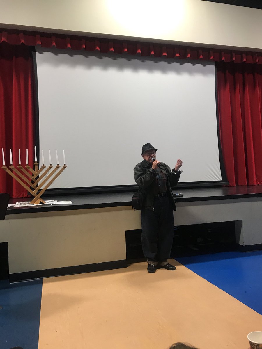 SholemLA's tweet image. Sholem’s Hershl Hartman: “As descendants of the #Macabees,” we must link hands and arms with all who seek freedom.” Happy #Hanukkah!