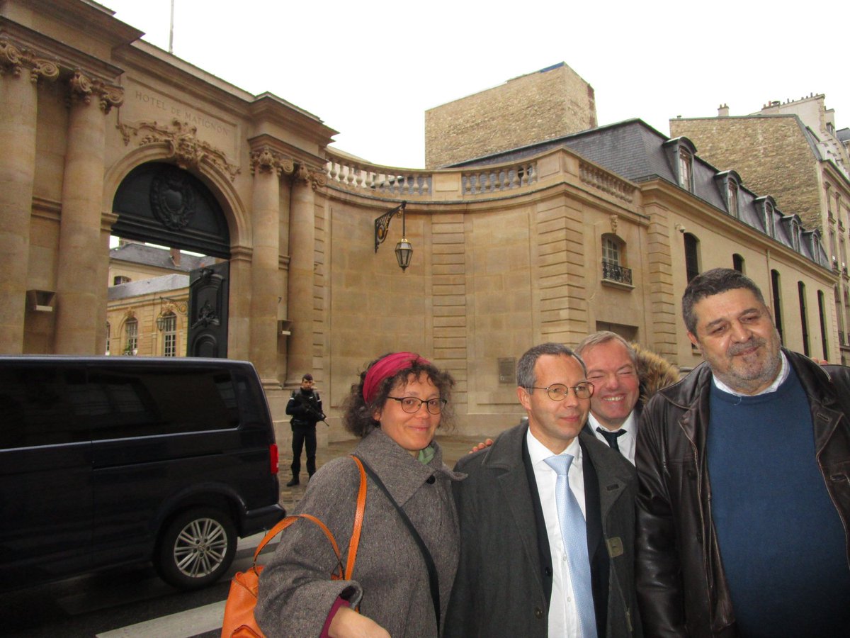 DrissSamy's tweet photo. #Ensemble pour le Grand Pôle Educatif  @GPoleEducatif l'interfédérale #UnsaFsuCgt chez @EPhilippePM vendredi 7/12 #EcoutePositive mais on attend maintenant #DuConcret https://t.co/v6LJg7GX4w
