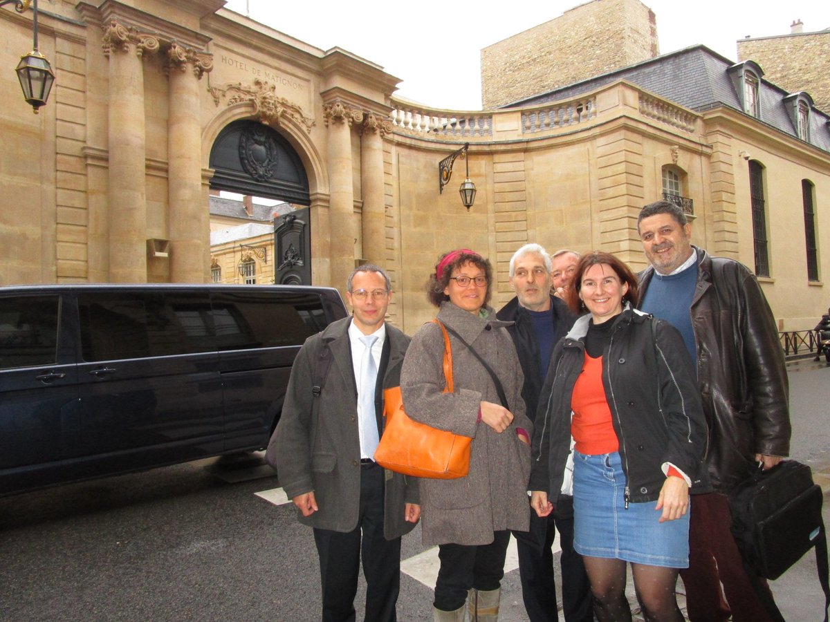 DrissSamy's tweet photo. #Ensemble pour le Grand Pôle Educatif  @GPoleEducatif l'interfédérale #UnsaFsuCgt chez @EPhilippePM vendredi 7/12 #EcoutePositive mais on attend maintenant #DuConcret https://t.co/v6LJg7GX4w