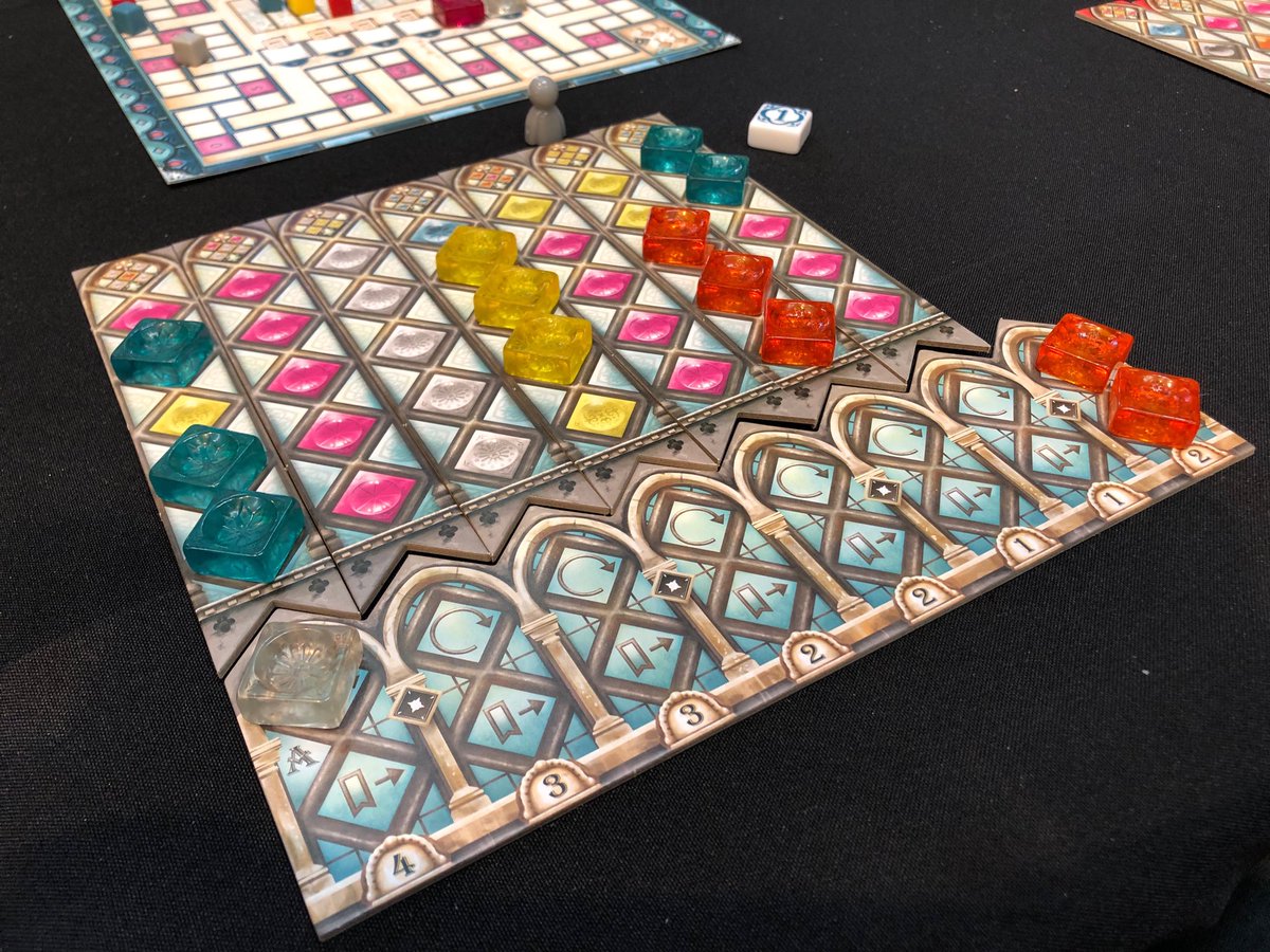 TheCovenant_'s tweet photo. Disparidad de opiniones con el nuevo Azul Sintra.
Bonito es , pero parece que los covenantes han jugado partidas a dos juegos distintos. #GameOnMadrid2018 https://t.co/mHF4HcozZm