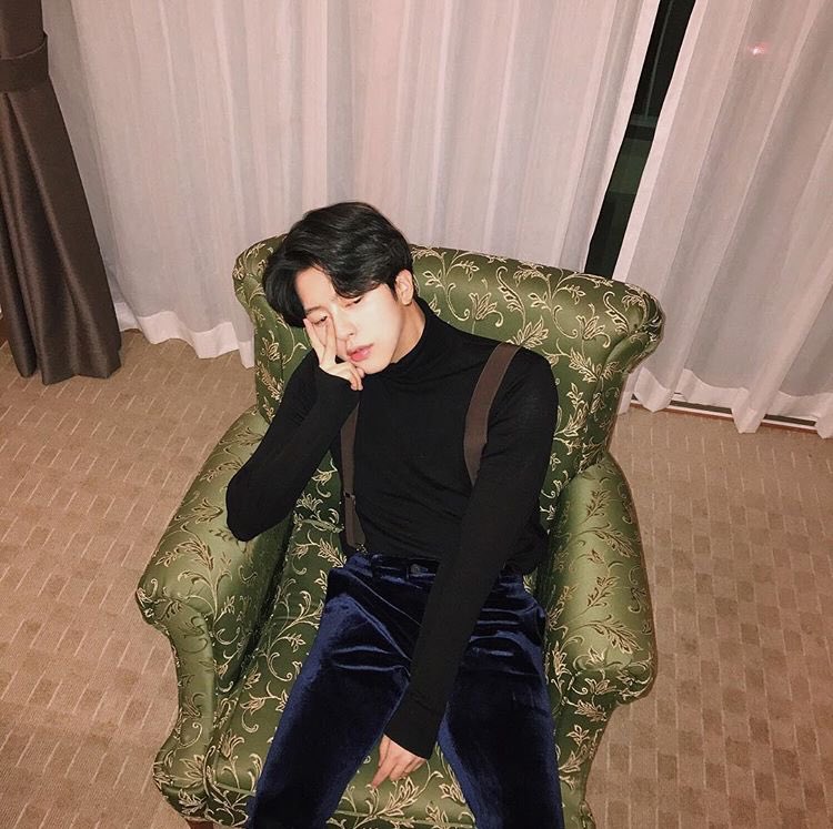 CommuovereRPG's tweet photo. 🌼࿐   ❛ᶜᵒᵐᶰᵉʷ❜

一 #Ulzzang - Kim Hyunwoo "Badboy" temasıyla aramıza katılmıştır, takip edelim!

❥ @oddhywo       ¦ 091218
    
❛welcoмe тo ɴew cнαrαcтer❜ https://t.co/SzVIGi5Abc