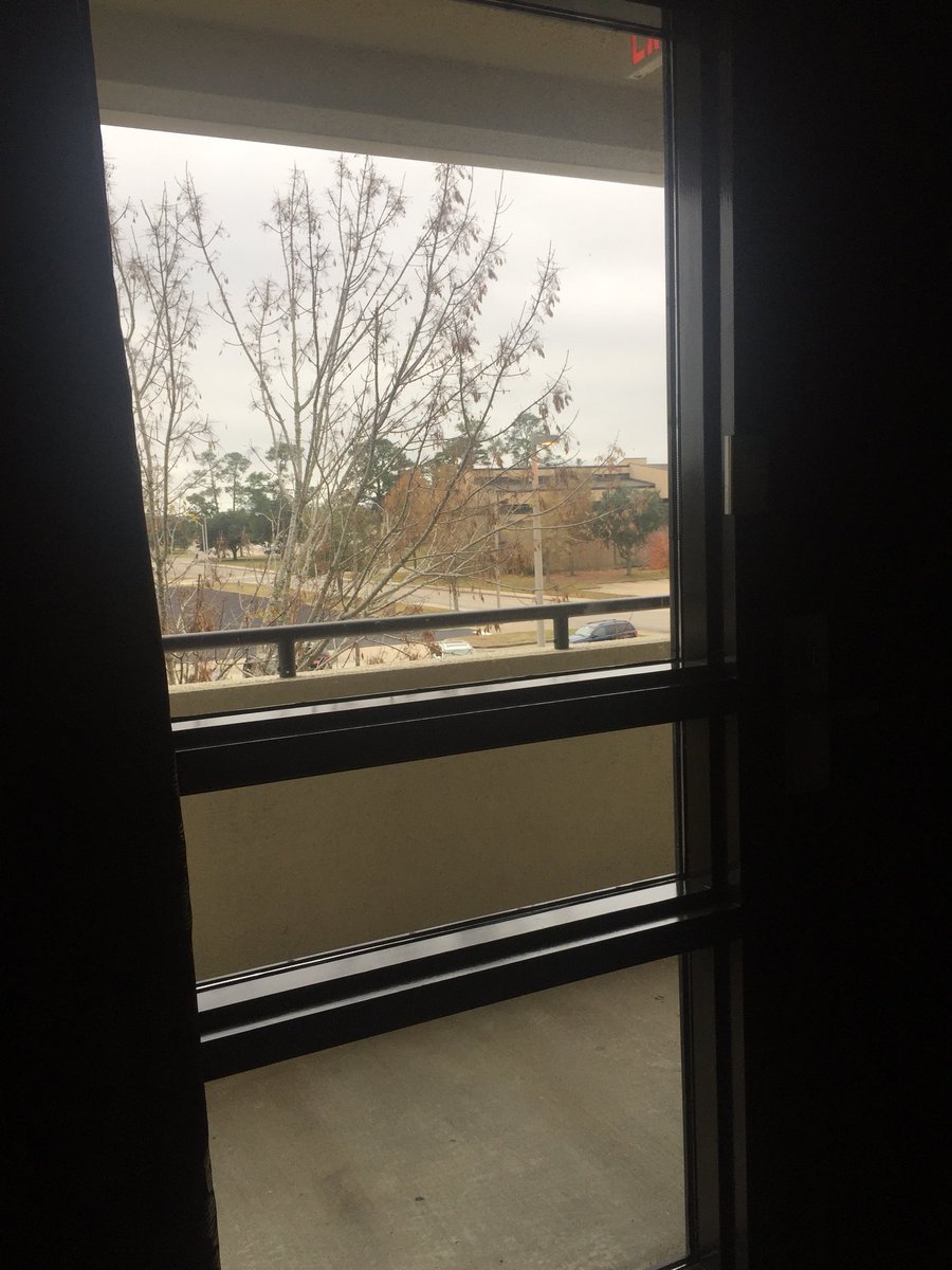 sergiodevora's tweet photo. Last days of Fall #HomeWithIHG #RewardsOffer #Ad @ihgrewardsclub https://t.co/CmrwqHUHiT