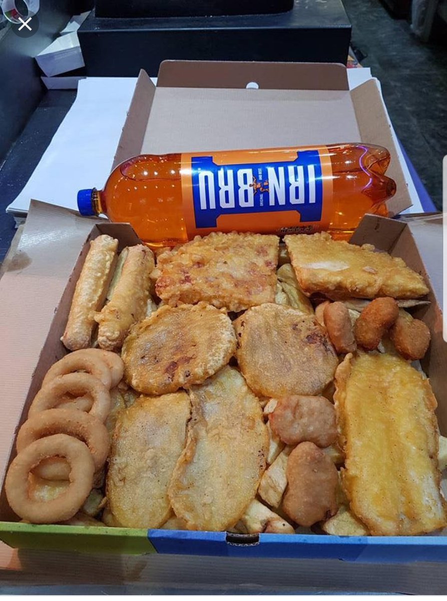 jazzleberrywhy's tweet photo. @TeltheTrekkie Every take away in Scotland has an equivalent of these and some Indian places too #munchybox https://t.co/khJhZo8Ykf