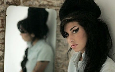 LexMeehan's tweet photo. I fall in love every day. Not with people but with situations.
—Amy Winehouse https://t.co/WUXDgFoZM3