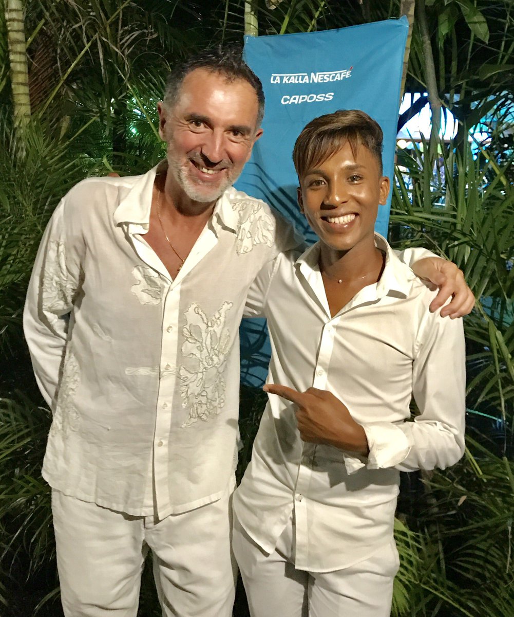 CapossTrail's tweet photo. Un président toujours bien accompagné lors de cette soirée annuelle festive du Caposs ek 150 invités pour célébrer cette fin d’année juste avant les congés. 
Une fête que ceux qui ont eu le privilège de goûter une fois, ne manqueraient sous aucun prétexte sauf à être ex-ilés... https://t.co/t5K7qqVV6U