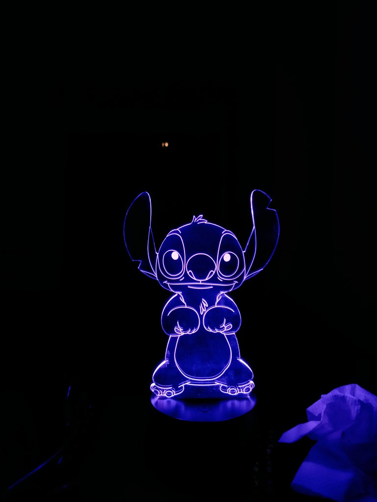 mikkogozalo's tweet photo. The oh-so-adorable #stitch LED lamp. #project626 https://t.co/A1sXFVG5V3
