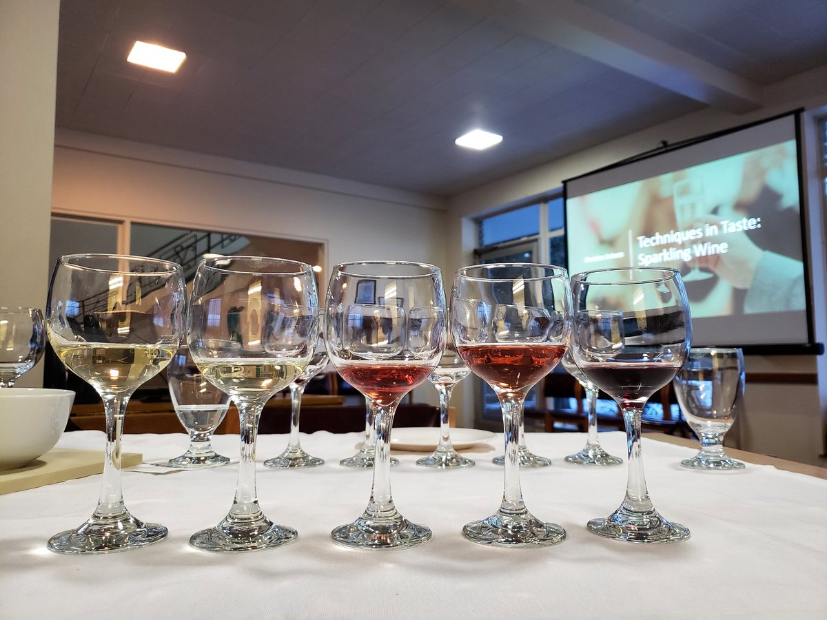 Ninety_Nine_ALC's tweet photo. We had a great turn out yesterday for Techniques in Taste: Sparkling Wine with @craftchatham! Guests had the chance to enjoy an eclectic variety of sparkling wines from all over the world. https://t.co/jrwBoz0vxQ
