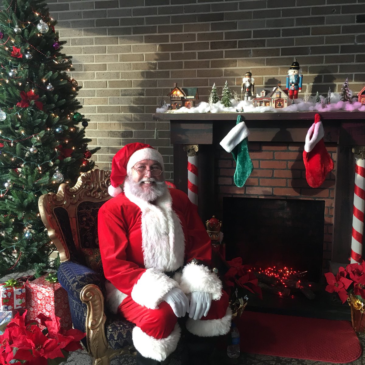 fsuWCCB's tweet photo. Happy Holidays! https://t.co/HnANnvtUHg