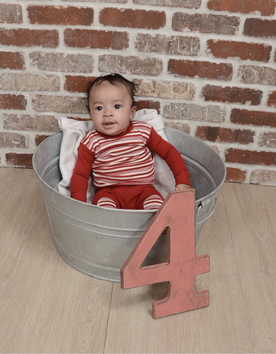 khija_'s tweet photo. I’m going to have a 4 month old this week ! 💙 https://t.co/LG0ICCsQ4D