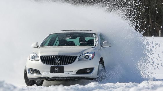 Dashing through the snow.

#Buick #winter #snow #whitechristmas #outdoors