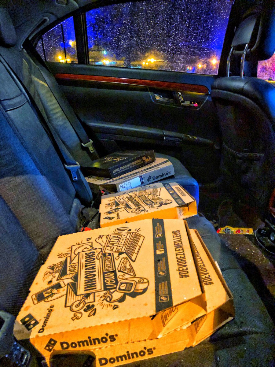 hogurdur's tweet photo. Frá því ég tók bílprófið fyrir 30 árum hef ég fussað og sveijað yfir sætahiturum ...þangað til í kvöld! #visindi #betterliving #dominos https://t.co/eXQaMY7VcJ