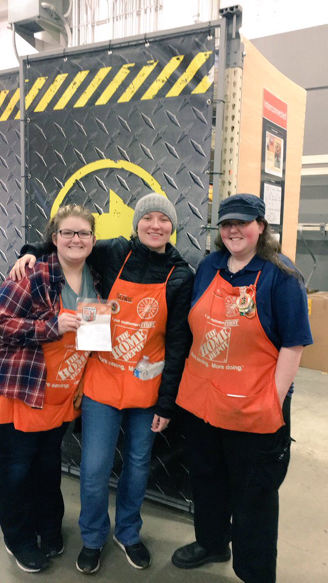 Seanie8988's tweet photo. Had to recognize Kayla who just transferred from Idaho for her excellent customer service and awesome attitude! #OPSassociateofthemonth @StevenWThompso6 @THDPNWPride @thd4705 https://t.co/DKFCNwN3nV