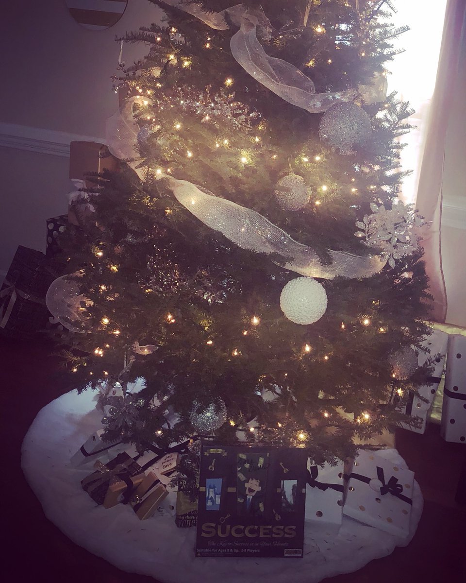 GamesJaz's tweet photo. Is the #Success #boardgame underneath your #christmas #tree Great #gift for #families #kids #educators #grandparents bringing families together to have #fun and build #memories plus #discussion about #finance #invest #realestate #home #car #business #career #marriage #kids https://t.co/GW9qITleyC