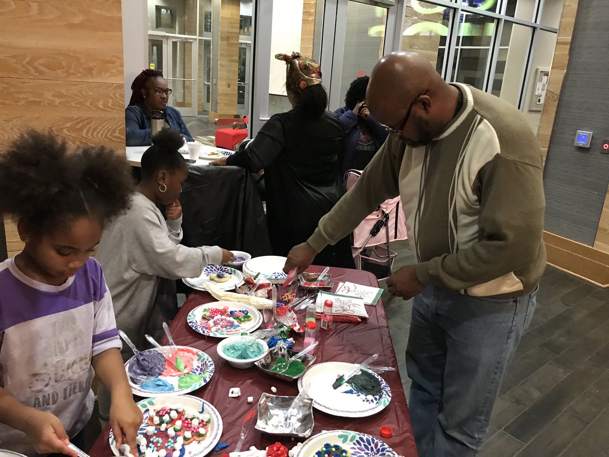 kingschurchdc's tweet photo. Check out our Instagram (kingschurchdc) or click here for our week in review: https://t.co/wythDp0W2b #washingtondc #churchplanting #month10 https://t.co/5PZyPq3vG9