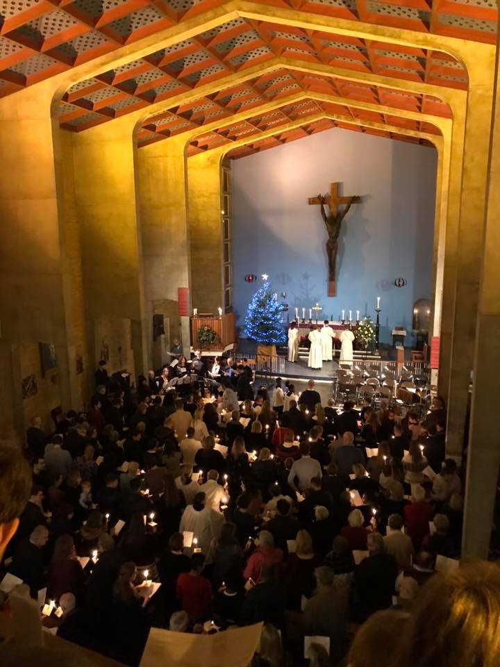 StEthsFulham's tweet image. Standing room only. A joy to see. @churchofengland @dioceseoflondon #followthestar