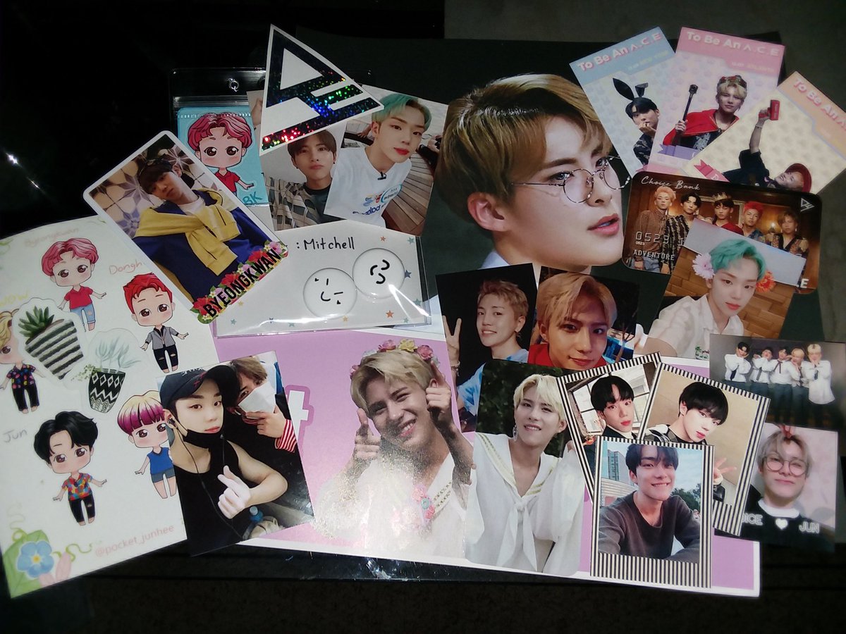 deputy_jei's tweet photo. thank you so much to @ACEinDallas for handing things out to people in line and for the project 💙
thank you guys for my best a.c.e experience so far 😭
@lovezdonghun @callinmp4 @donghunctzn @shining5tars @/jeiseuni @/ACEJUN_777 @/nebulens @/pocket_junhee &amp; everyone else i met 💙 https://t.co/p29CaAfPTl