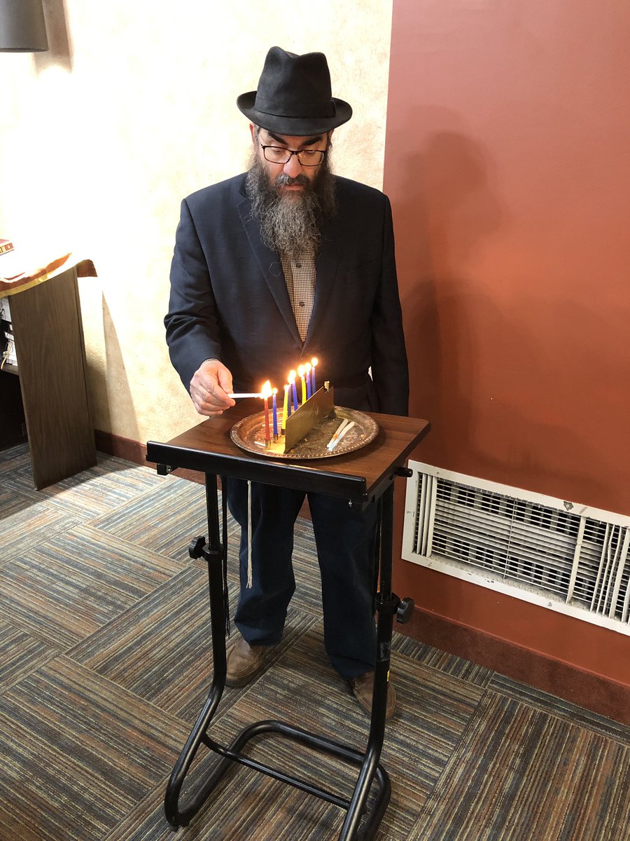 ChabadNoVa's tweet photo. “Zot Chanukah!” Rabbi Deitsch lights the 8th candle at Shul. Chag Chanukah Sameach. #HappyChanukah #Light8 #EighthNight https://t.co/GHwTLQU4tP
