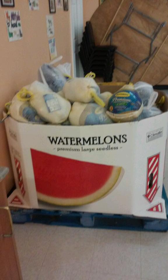 lifesourceinter's tweet image. It’s Day 9 of “12 Days of Giving” and you can donate a turkey or ham for Christmas food baskets by December 14. The baskets will be given to families in need in NWA. #servelocal #givelocal