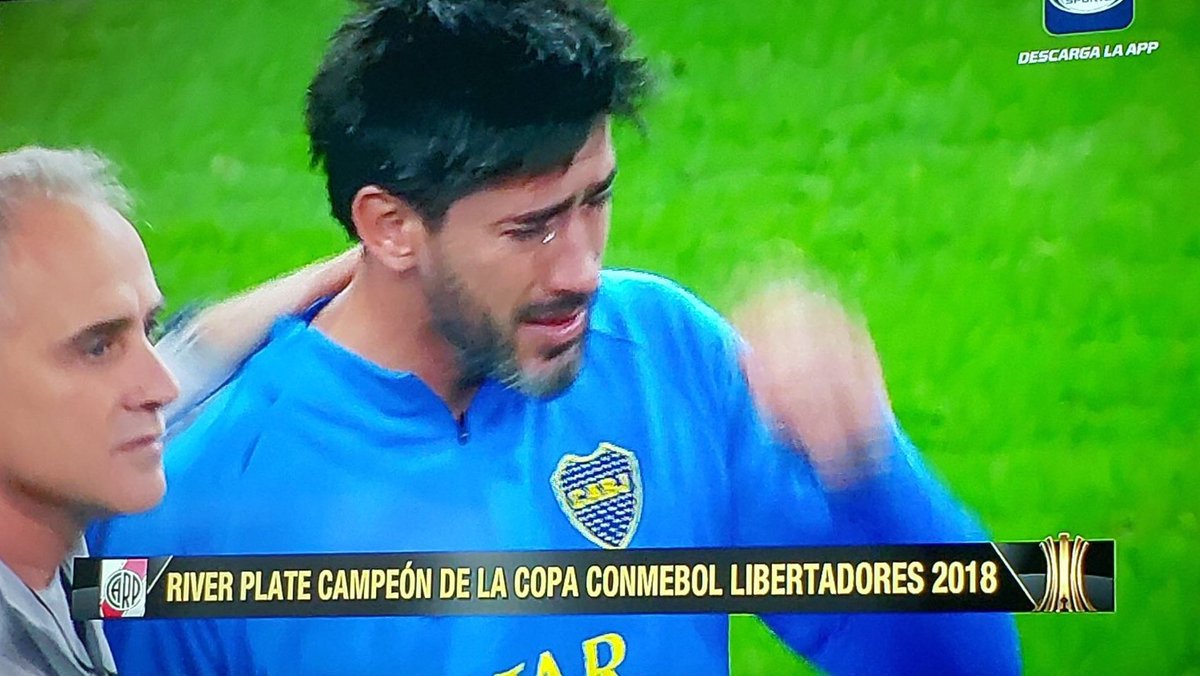 A Pablo Pérez otra vez se le metió algo en el ojo.