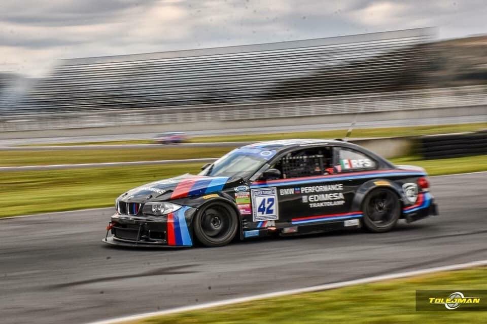 s_dealba's tweet photo. Cerramos el año con las 24 horas de Mexico el próximo 14-15 Diciembre con Bobby y Santiago Fernández de compañeros.
Gracias a Bobby y todo el #BFRacing así como al #SidralAgaRT 
Este es el coche con el que correremos. 
Vamos a cerrar el 2019 con una victoria 🏁 https://t.co/Wg7rsidvtr