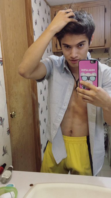 Watch Luis Alonso 🇲🇽🤙🏼's leaked NSFW photo on TwXstars