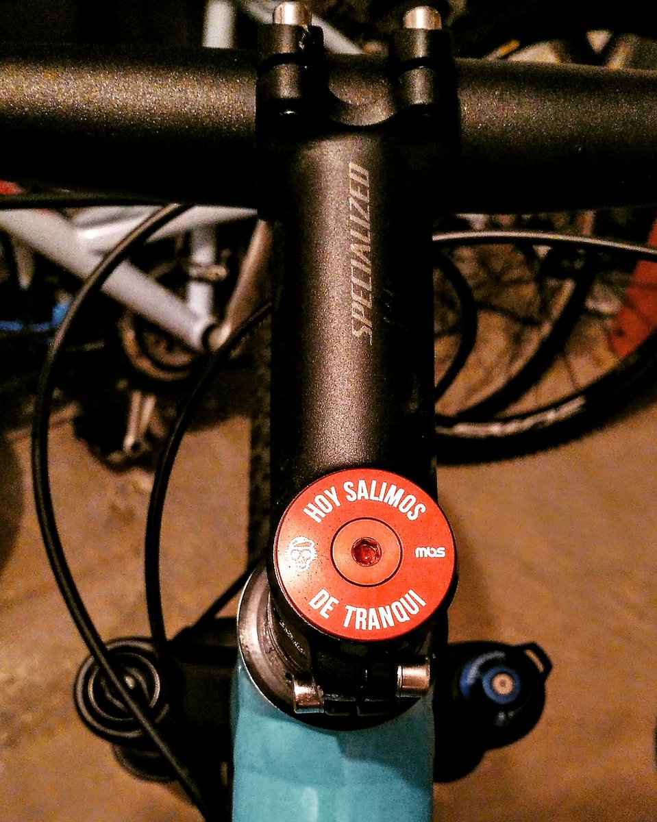 RidingNext's tweet photo. Lo prometo...
#customized
#stemcap
#specialized
#malditabuenasuerte
#mtb
#tranqui https://t.co/LsLlRQt2P1