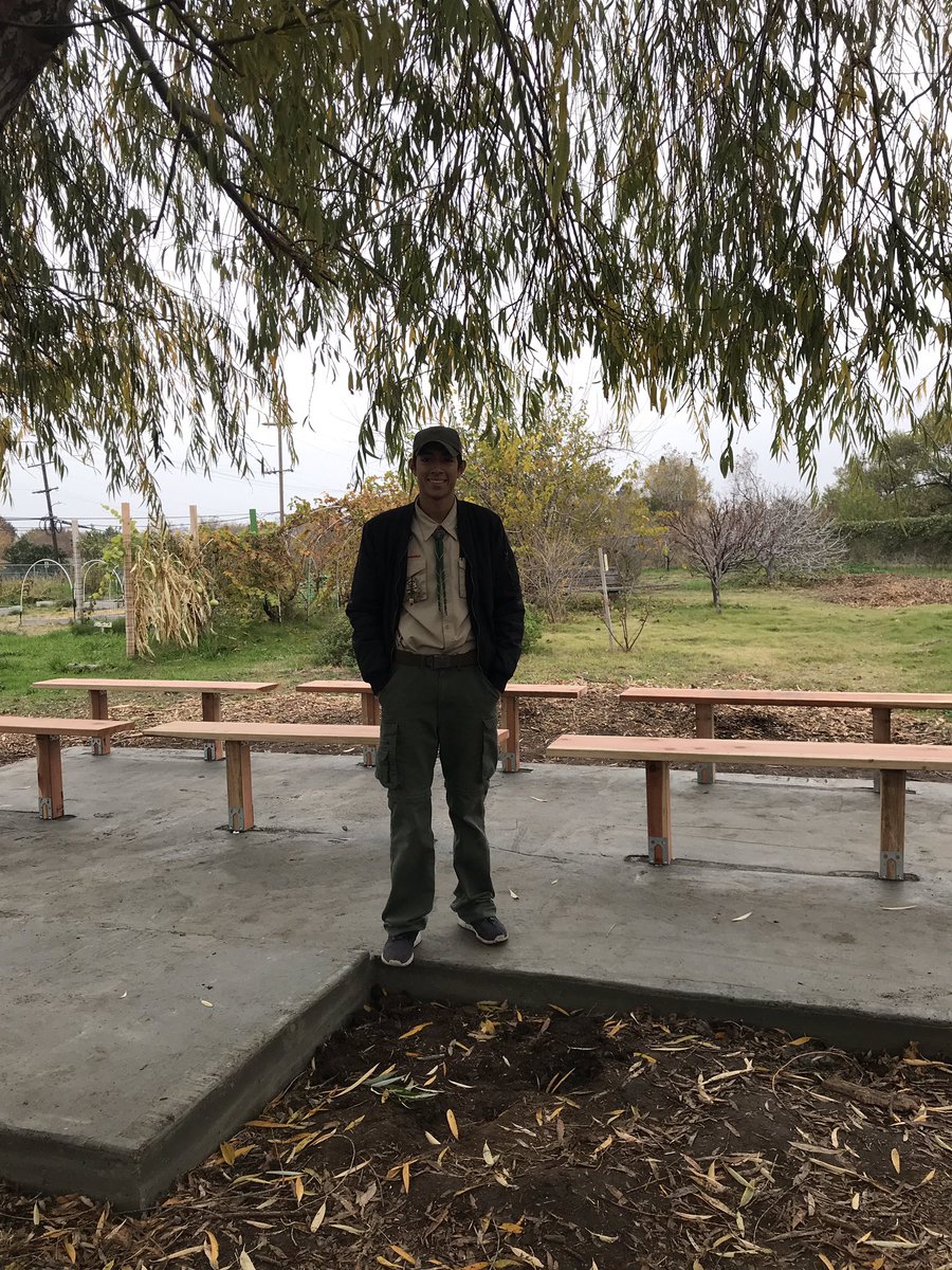 BPGardenAcademy's tweet photo. Thank you Brian from Troop 484 for this dynamic outdoor classroom!! And thank you @eawood55 for buying in to my craziness!! @Rosa_MdusdCARES @MtDiabloUSD @CARES_ASP https://t.co/WZBlYLprRh