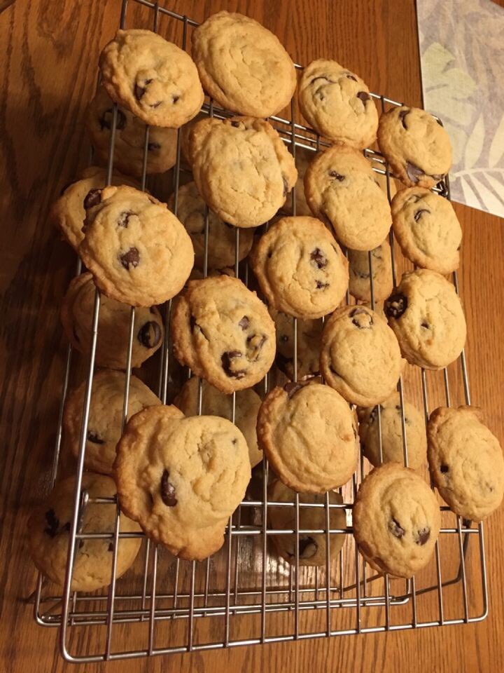 DuqPPAG's tweet photo. Bake sale tomorrow from 12-2 in the third floor of the union 🍪🍩🍰 https://t.co/k3p5MUbrDa