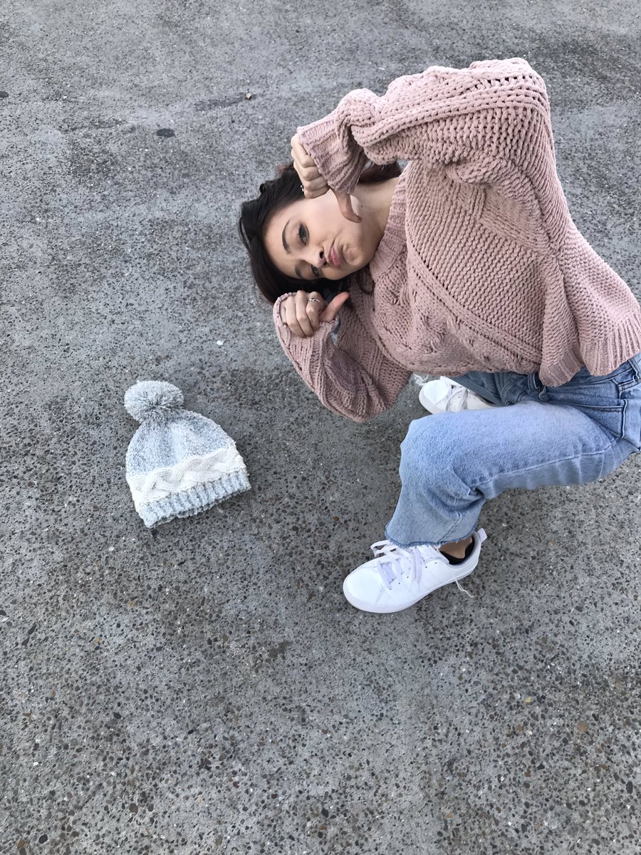 briarciniega's tweet image. a series of unfortunate events: “IM GONNA HAVE TO FEBREZE THIS NOW”